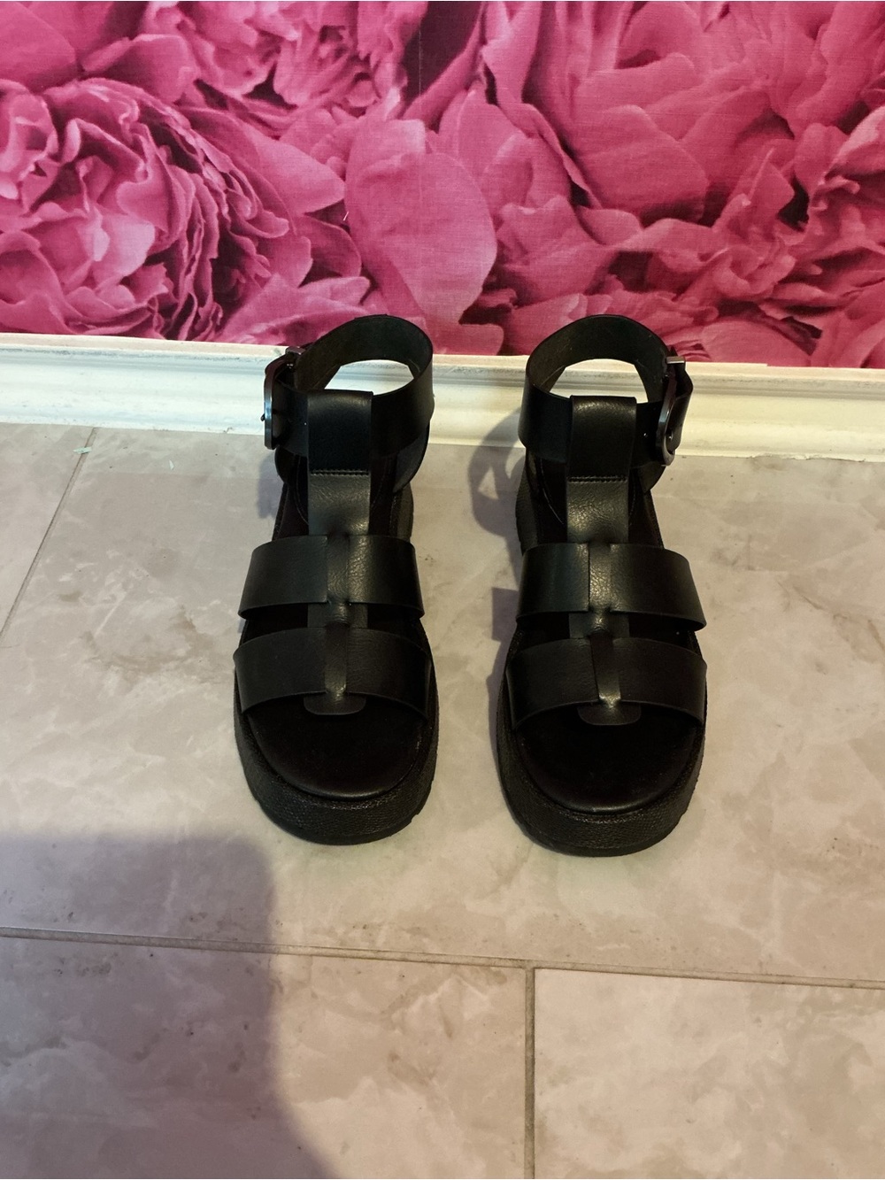 Circus by Sam Edelman Black Platform Strappy Sandals